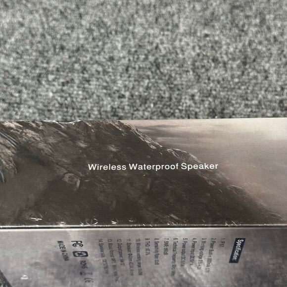 Uzopi Bluetooth Portable Outdoor Speaker - Picture 2 of 5